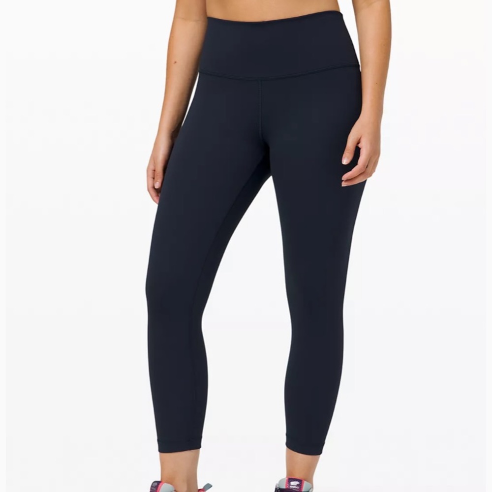 LULULEMON SIZE 6 WUNDER UNDER 28”